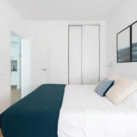 Homeforguest Bright With Terrace Near Canteras Apartment *